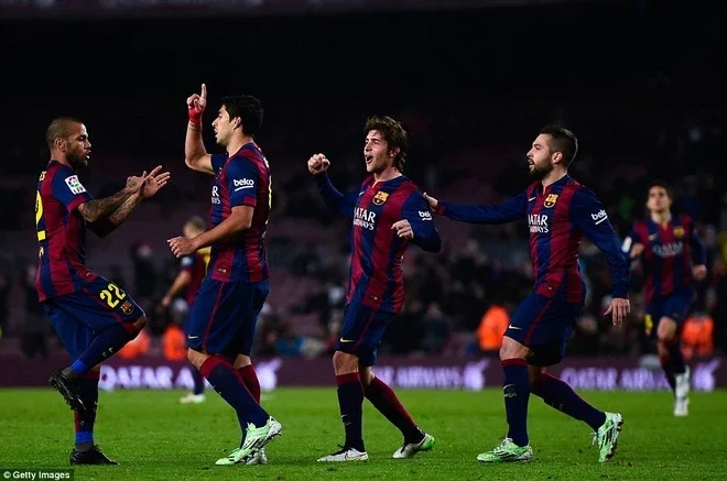 Tại sao sân nhà và sân khách lại tạo ra sự khác biệt lớn?